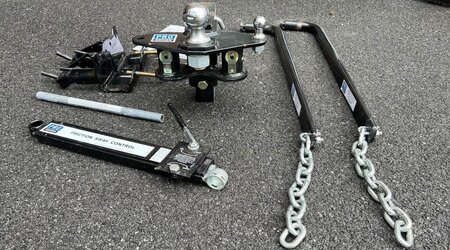 Important Parts of a Weight Distribution Hitch